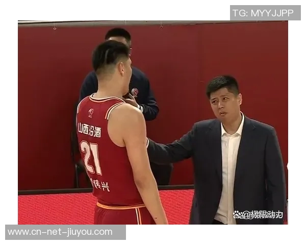 北京首钢与浙江广厦激战正酣谁能在CBA赛场上笑到最后