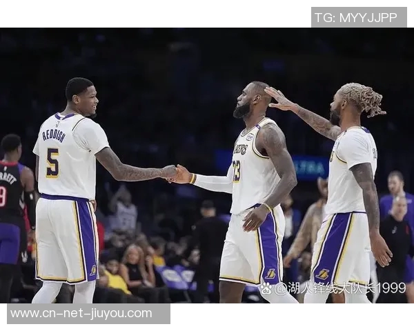 湖人对决魔术精彩纷呈球星对抗引发球迷热议与期待